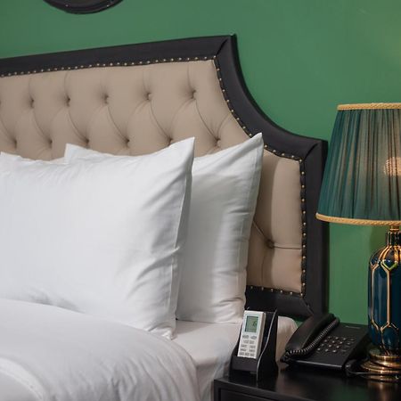 Madelise Adora Hotel & Travel Ханой Екстериор снимка