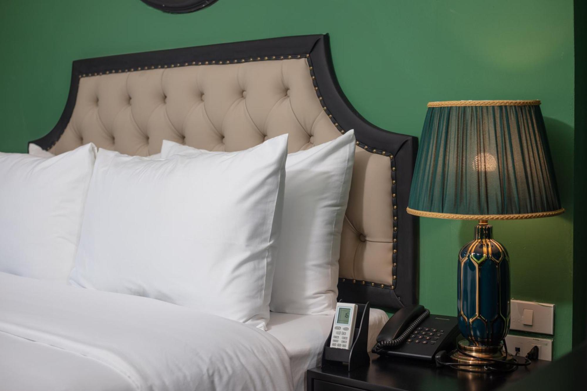 Madelise Adora Hotel & Travel Ханой Екстериор снимка