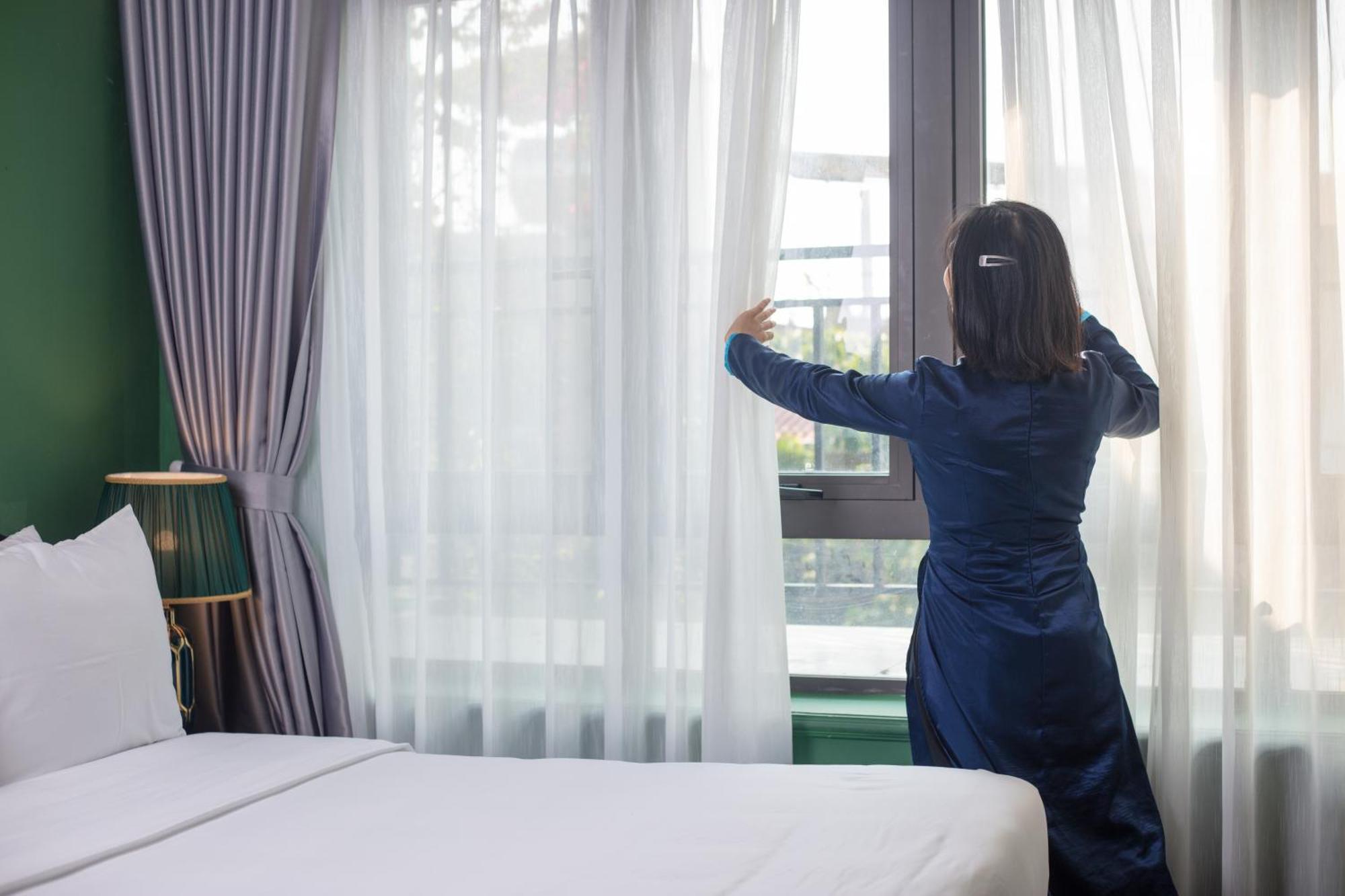 Madelise Adora Hotel & Travel Ханой Екстериор снимка