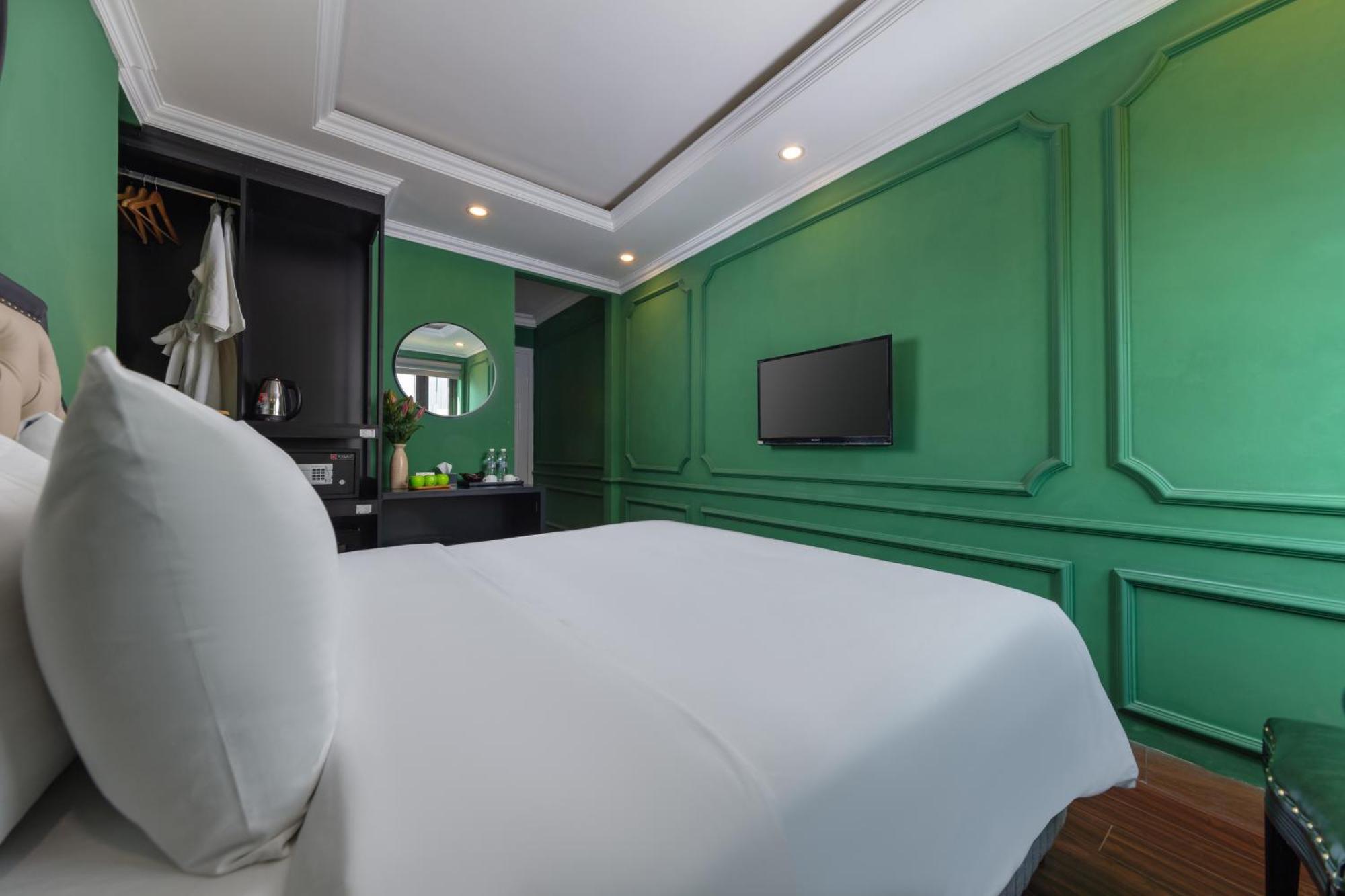 Madelise Adora Hotel & Travel Ханой Екстериор снимка