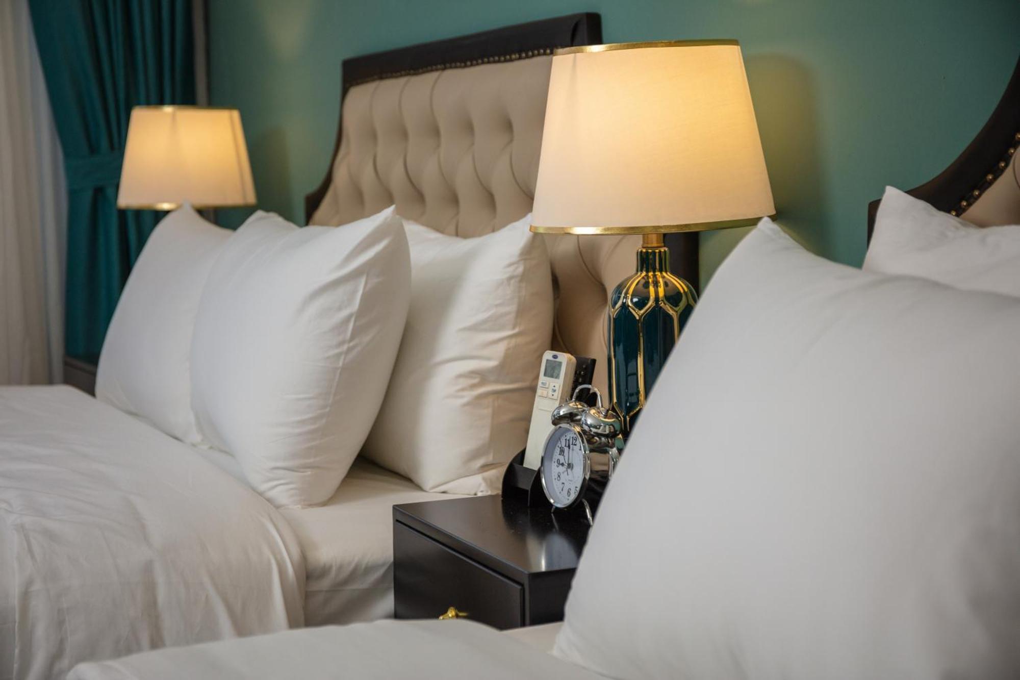Madelise Adora Hotel & Travel Ханой Екстериор снимка