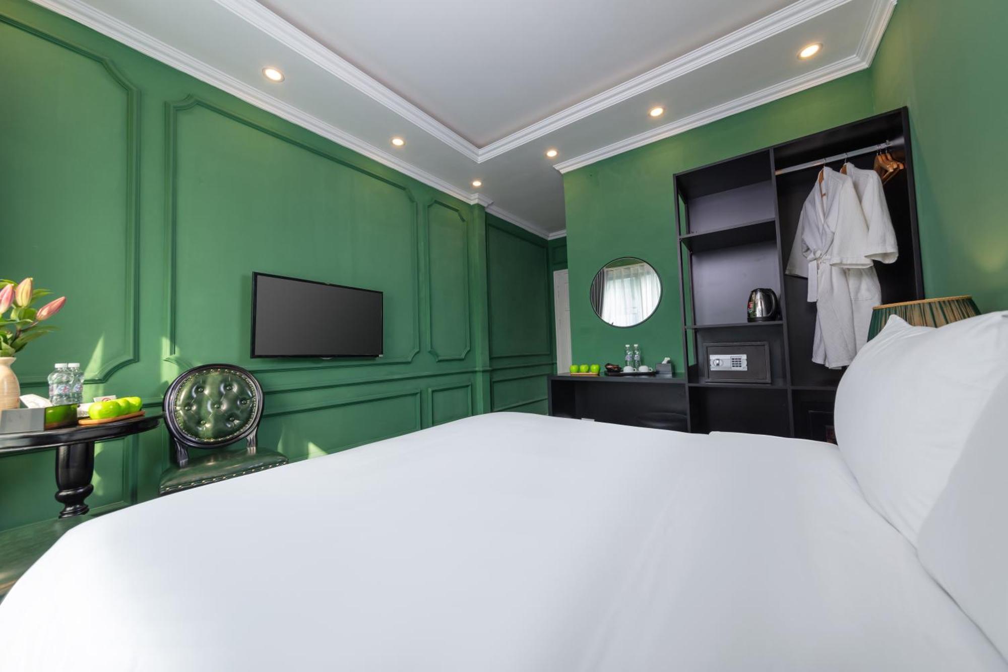 Madelise Adora Hotel & Travel Ханой Екстериор снимка